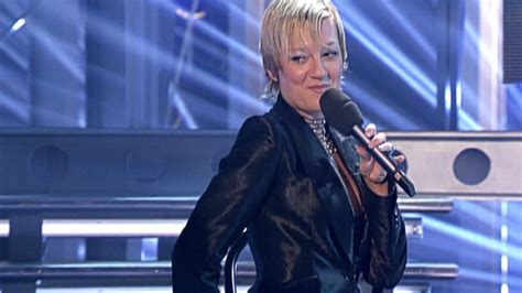 Legendärer Auftritt Juliette Schoppmann performt Big Spender RTL de