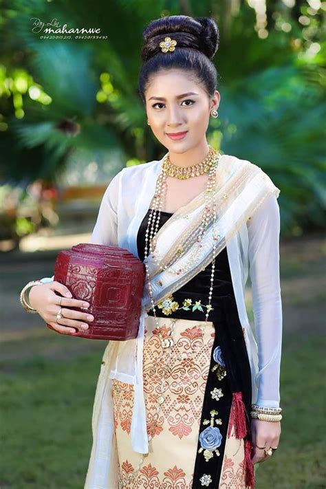 Myanmar Burmese Traditional Costume Traditional Dresses Myanmar