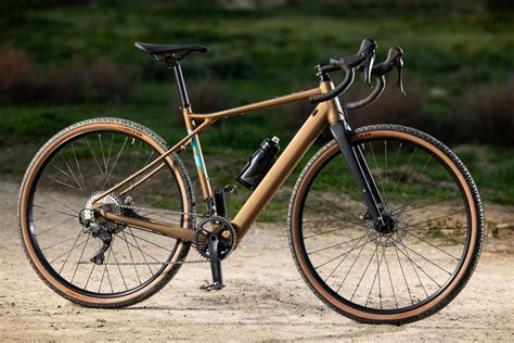 Gt Launches Electrified Grade Gravel Bike And Theres A Flat Bar Version