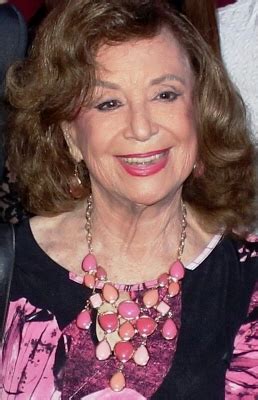 She is one of the most distinguished representatives of the contemporary romance novel, dabbling in various genres which appear in her literary output. BAQUIANA - Año XVIII / Nº 101 - 102 / Enero - Junio 2017 ...