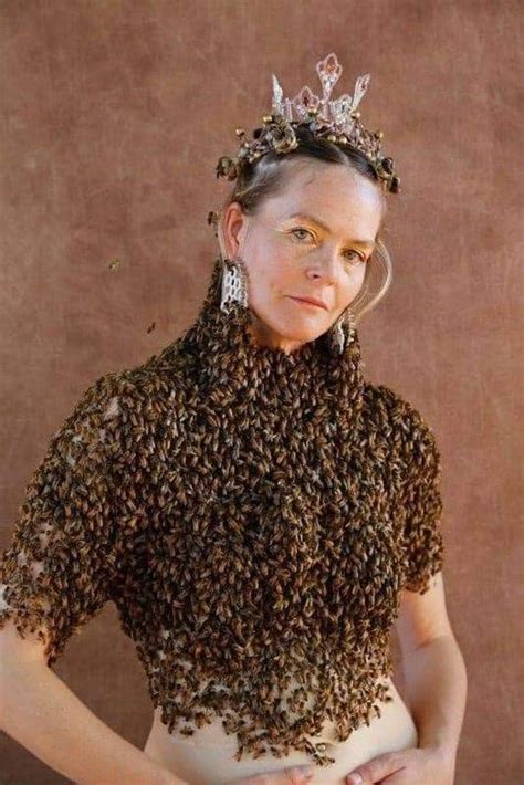 Pin By MSolanyi EstebanM On FACES And FACES From The WORLD Bee Art Honeybee Art Bee
