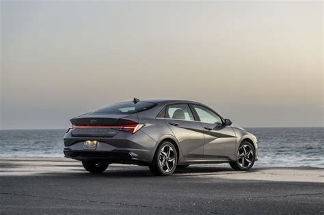 We did not find results for: Review update: 2021 Hyundai Elantra Hybrid gets 50 MPG, in ...