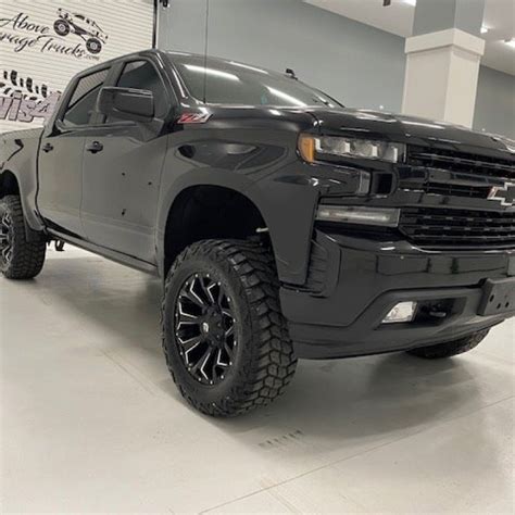 2019 Chevrolet Silverado Z71 Rst Edition 4x4 Lifted Crew Cab Pickup For