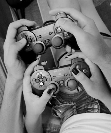 relationship goals relationship goals pinterest couples playing video games gamer couple