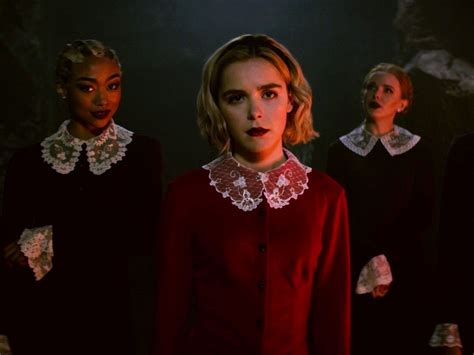 Chilling Adventures Of Sabrina Review The Dark Relevant Magic Of Netflix S Newest Thriller