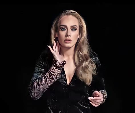 Watch Adele Stuns In Snl Debut Performance