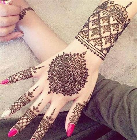 Check spelling or type a new query. Round Henna Designs - Circle Mehndi Designs for hands ...