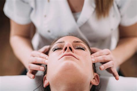 20 Minute Spa Signature Head Neck And Shoulder Massage Portland Hall Spa