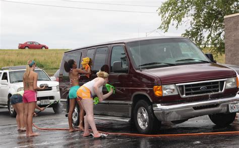 Nkc Cheerleader Car Wash Photo Mingle Kansas City Community Photos