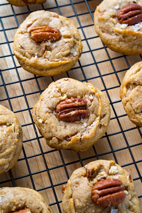 Preheat oven to 350f (175c) and line a cookie sheet with parchment paper. Butter Pecan Cookies - Closet Cooking - Cravings Happen