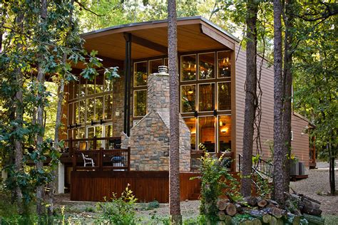 We have accommodations from one bedroom efficiencies like our juniper hill cabin, all the way to our lone star lodge that sleeps 15. Luxury Travel: Choosing The Best Vacation Rental - The Trent