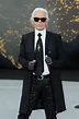 Karl Lagerfeld: storia e curiosità dello stilista di Chanel e Fendi ...