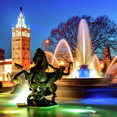 J C Nichols Fountain Statues The Kansas City Plaza Photograph By Gregory Ballos Fine Art