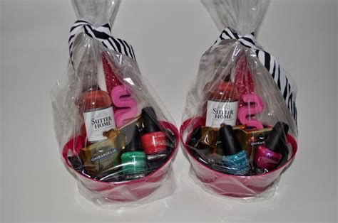 • gift ideas for conference attendees. 22 Of the Best Ideas for Ladies Night Out Gift Basket ...