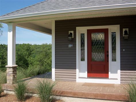 Because red and green are complementary colors, these exterior paint colors work well with red. Exterior Color Schemes for Tropical Houses - MidCityEast
