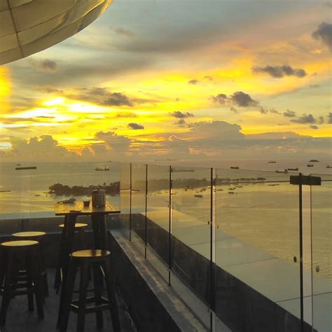 Pemkot makassar rencanakan bus gratis dari bandara ke pusat kota. Gravity Sky Lounge and Bar (Makassar) | Jakarta100bars Nightlife Reviews - Best Nightclubs, Bars ...