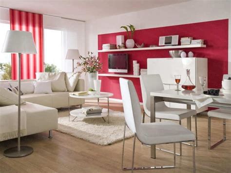 Modern zeitlos schlichter couchtisch stylishe deko. Wohnzimmer Dekoration Rot Grau | Dekoration wohnzimmer ...