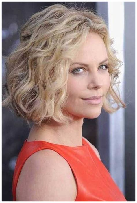 10 Short Wavy Hairstyles For Round Faces Short Hair Styles For Round Faces Short Wavy Hair