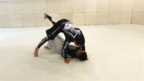 Learn How To Do A Kimura With Your Leg Youtube