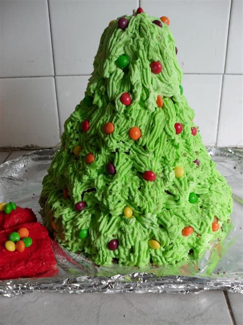 22 beautiful decorated christmas tree ideas. Christmas Cakes - Decoration Ideas | Little Birthday Cakes