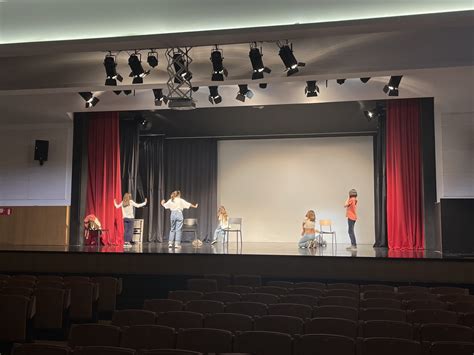 Cours De Théâtre Lycée Français De Barcelone