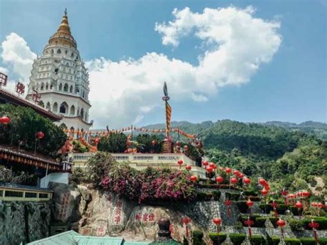 It takes about an hour, or about two hours if you this city in malaysia, formerly known as nusajaya, is the perfect place for a short getaway from singapore for families. 20 Budget Weekend Getaways in Malaysia | Let's Venture Out