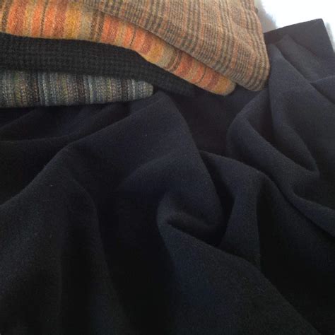 Plain Black Wool Fabric For Rug Hooking And Applique W315 Solid