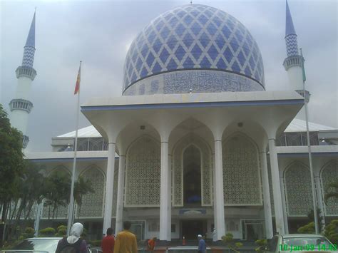 Walaupon masih dalam proses pemasangan namun nampak cantik. Masjid Shah Alam | m_4321_na | Flickr