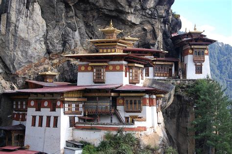 In this article, we will tell you why the cost of bhutan tour is so expensive, and what costs the most. BHUTAN: Wird gleichgeschlechtlicher Sex bald legal? — GAY ...