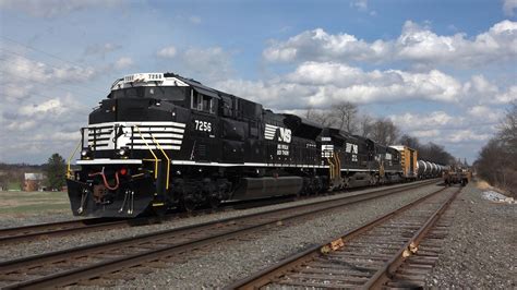 Trains On The Norfolk Southern Harrisburg Line Spring 2016 Youtube