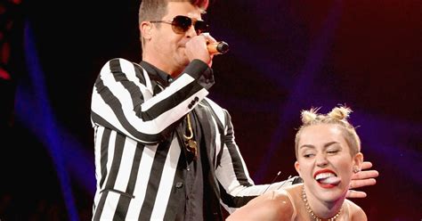 Miley Cyrus Teases Dad With Twerking Pic Ahead Of Vmas Appearance