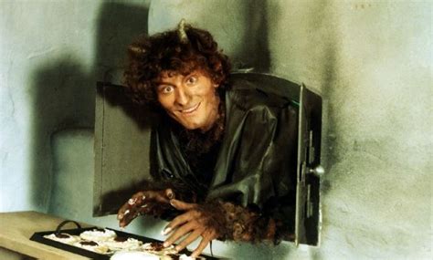 Chamtivá macecha připraví svého nevlastního syna petra o všechno, včetně dědictví po jeho otci. Jak se změnili herečky a herci ze známých pohádek a filmů ...