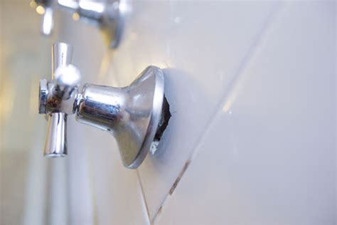 How To Detect A Leaking Shower Simple Ways To Fix It