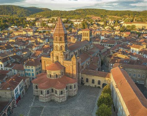 Visiter Brioude Et Sa Basilique Saint Julien Via Allier