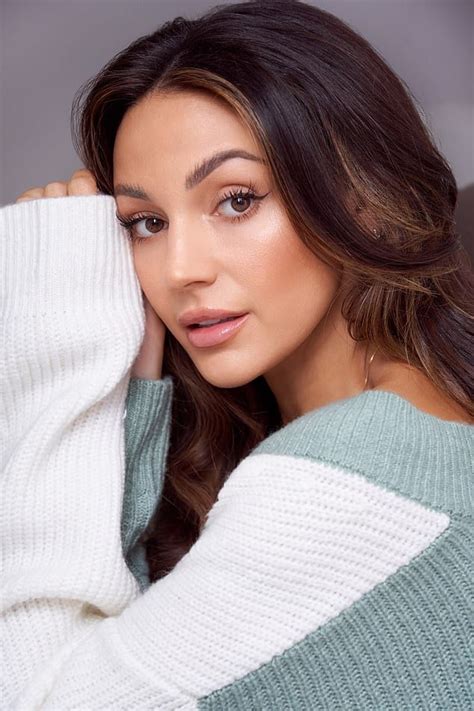 British Actor Michelle Keegan Stars In Bbc And Stan Original Series Co Production Ten Pound Poms