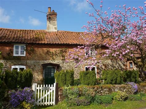 These days, you can compare prices between all of the available rooms in the area with the simple click of a. Holiday Cottages in Great Snoring, North Norfolk, England ...