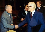 Erich Honecker: Letzte Reise ins Exil nach Chile - DER SPIEGEL