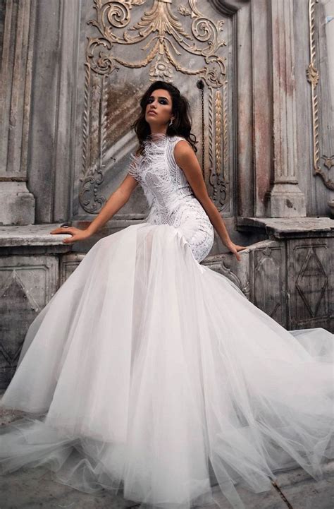 A Breathtaking Wedding Dress With Graceful Elegance Boho Wedding