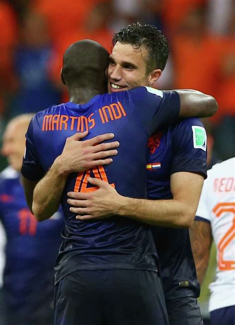 World Cup Soccer Players Hug It Out Houston Chronicle