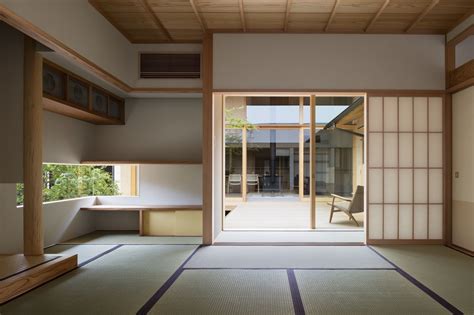 Completed In 2016 In Japan Images By Shigeo Ogawa This U Shaped Home