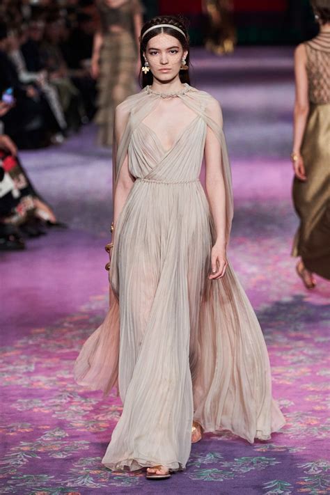 Christian Dior Haute Couture Printemps Été 2020 Défilé Vogue Paris