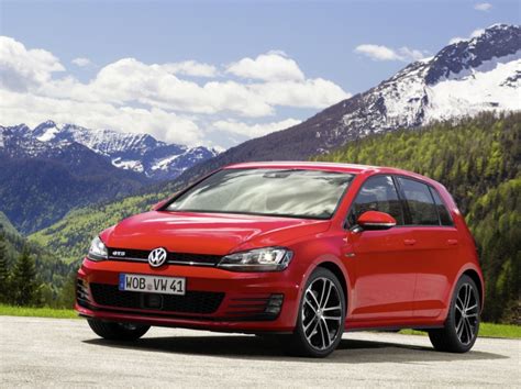 Volkswagen golf gti√ gtd√ r√. 2015 Volkswagen GTD Preview Drive