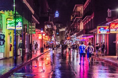 5 Reasons To Avoid Bourbon Street In New Orleans Drivin And Vibin