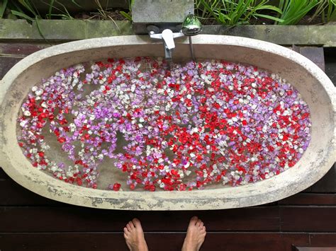 Spiritual Baths Are Going Viral On Tiktok—heres How To Make Your Own