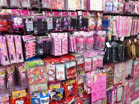 Daiso boulevard shopping mall, kuching, sarawak 8,300 sq ft duplex daiso at boulevard shopping mall is probably the largest daiso in malaysia. freetime...: Hello Kitty @ Daiso, Mid valley