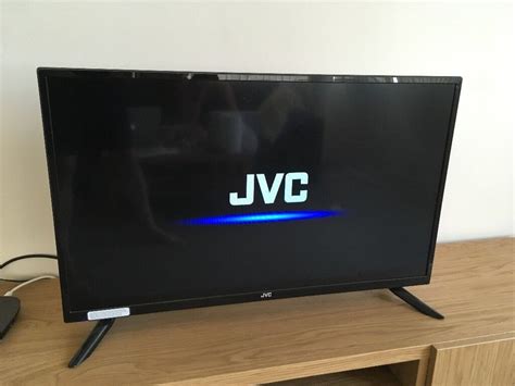 Jvc 32 Led Flat Screen Television Lt 32c360 720p One Year Old