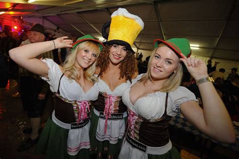 Oktoberfest 2016 In London How To Do Bavarian Fancy Dress London