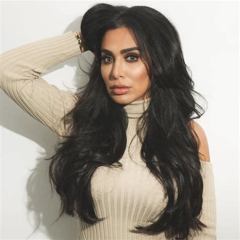 huda kattan biography age husband before wedding house sisters daughter and net worth