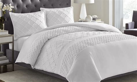 Duvet Covers: What to Know Before You Buy - Overstock.com