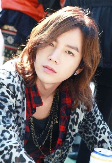 Jang geun suk is not married by moon geun young! Jang Geun Suk Criticized for Lying about his Height | Soompi